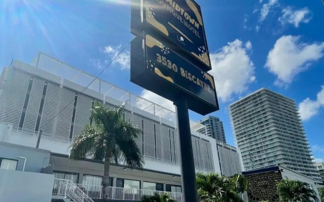 Up Midtown Hotel