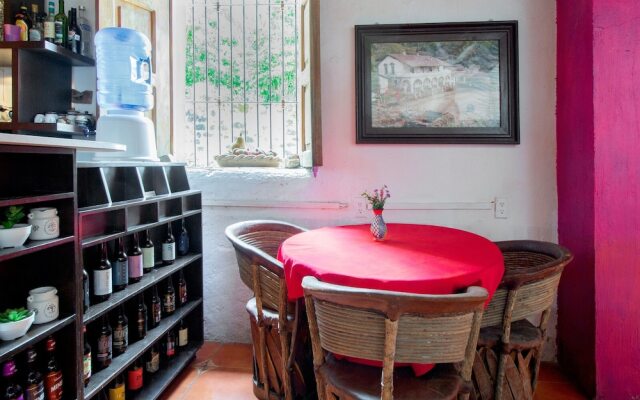OYO Hotel D' Cervantes