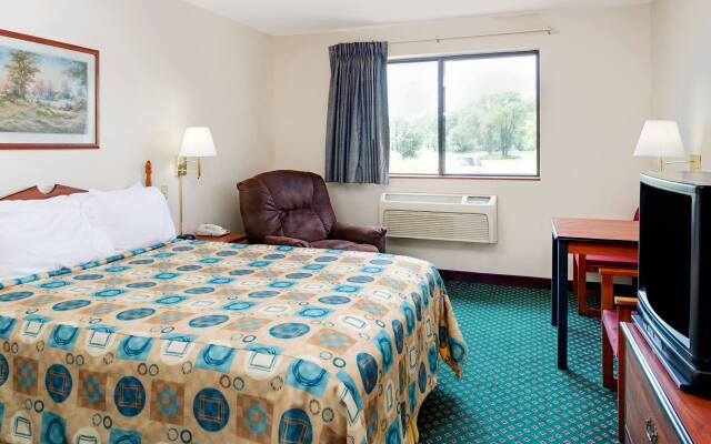 Days Inn By Wyndham Lincoln