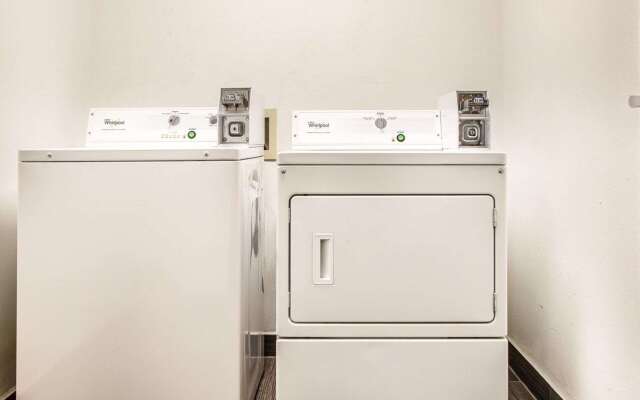 Quality Inn Morton at I-74