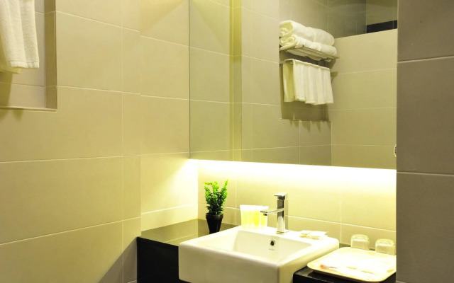 Marvelux Hotel
