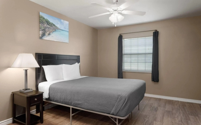 Eagle's Den Suites Andrews a Travelodge by Wyndham