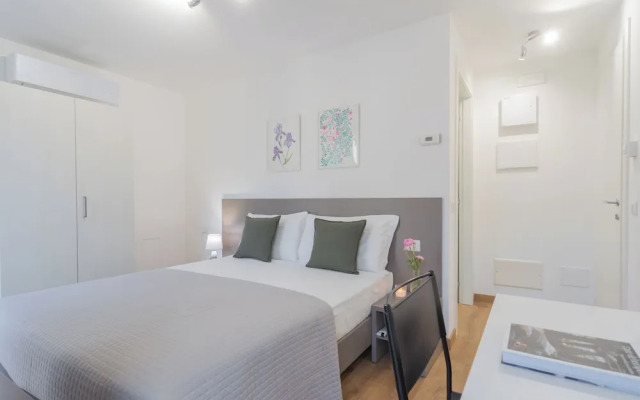 Pozzo Vertical Apartment With Garden and Parking by Rent all Como