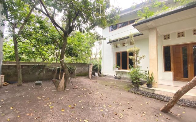 Hotel O Kebun Manis Homestay Near Lapangan Bola Volly Batu Kumbung