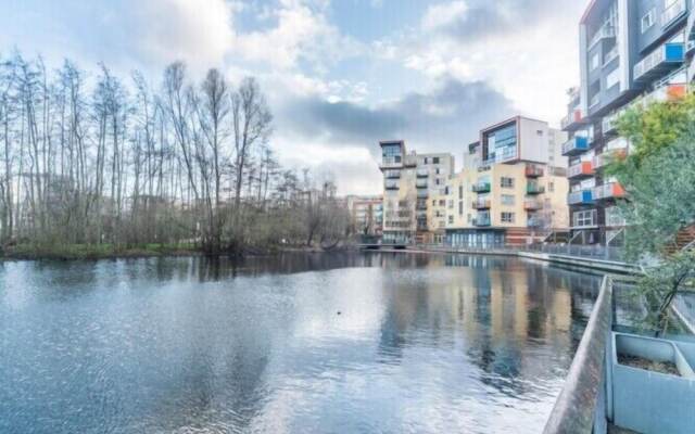 Riverside Stunning Flat In London Close To The O2