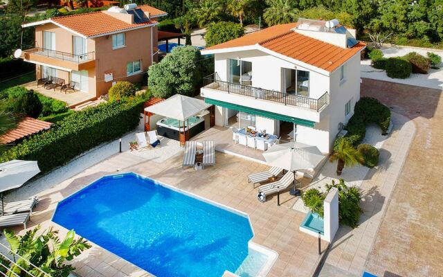Villa Silverline