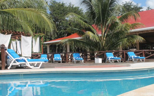 Real Mayab Hotel & Bungalows