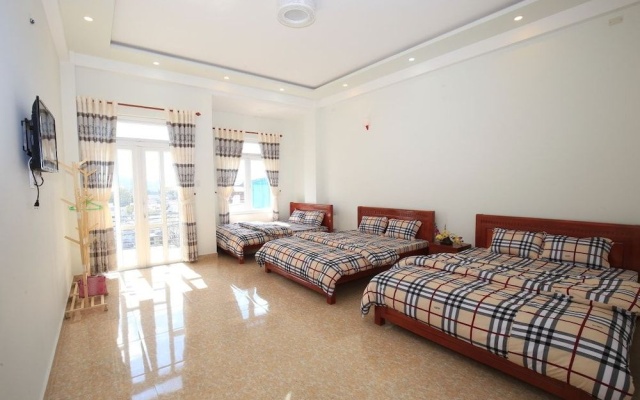 Hotel Thanh Co Loa – Guest Rooms – Da Lat