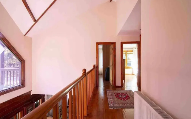 Very Special Villa, 6 and 3 Great For Family Reunions