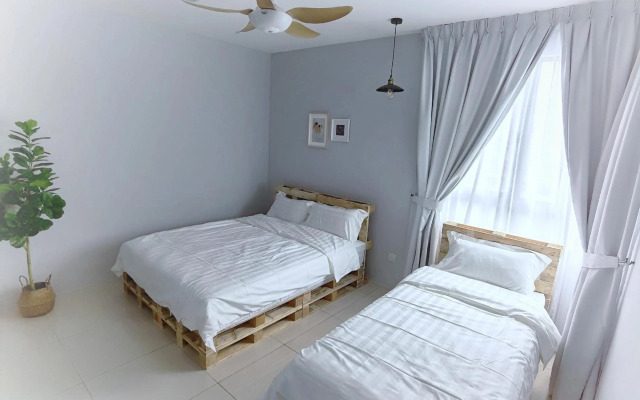 One Life Four Season Waterpark Guest House Manhattan Condominium