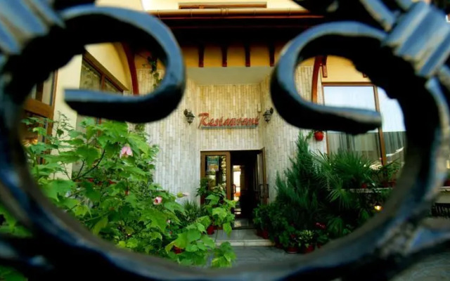 St. Constantine and Helena Hotel