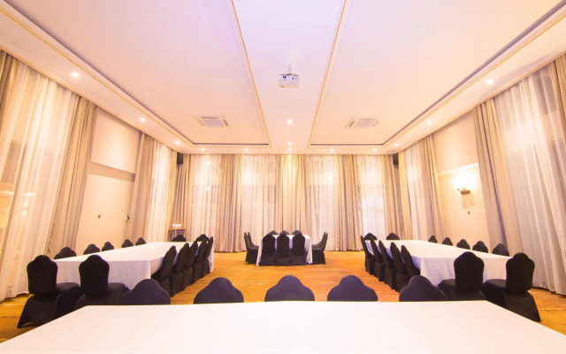 Alba Hotel Meru