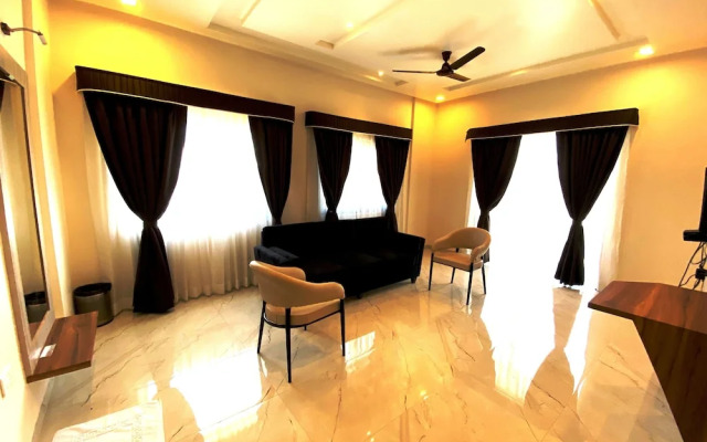 The Grand Sarovar Inn and Suites