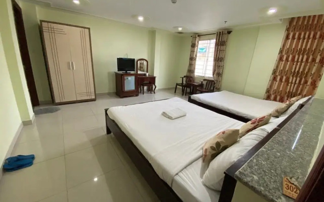 Hoang Tay 1 Hotel by Bay Luxury