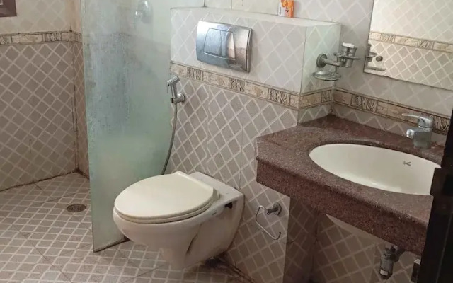 Hotel Royal India - South City 1