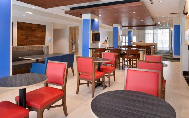 Holiday Inn Express & Suites Ottumwa by IHG