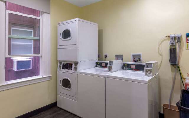 Super 8 by Wyndham San Francisco/Union Square Area