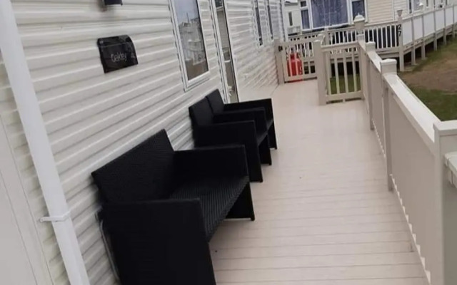 Inviting Beautiful 3-bed Caravan in Ingoldmells