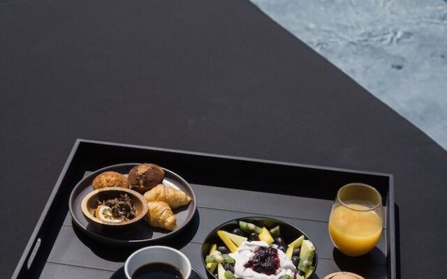 Milestones Naxos Hotel