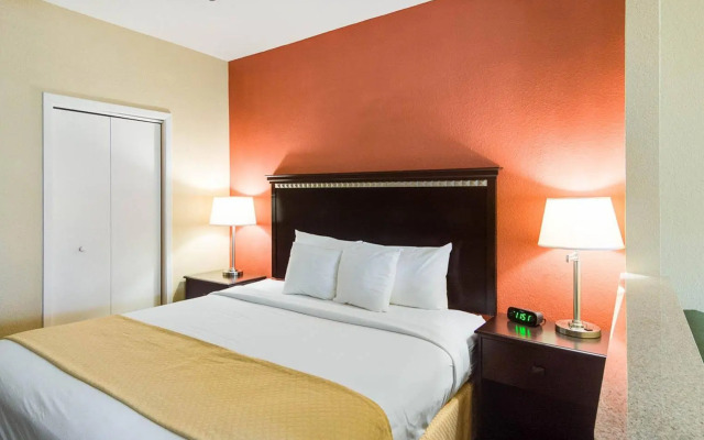 Quality Suites Houston North - Spring