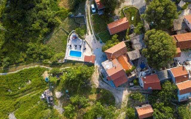 Gorgeous Villa in Tučepi with Private Swimming Pool