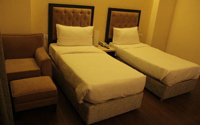 Hotel Glitz Westend Inn