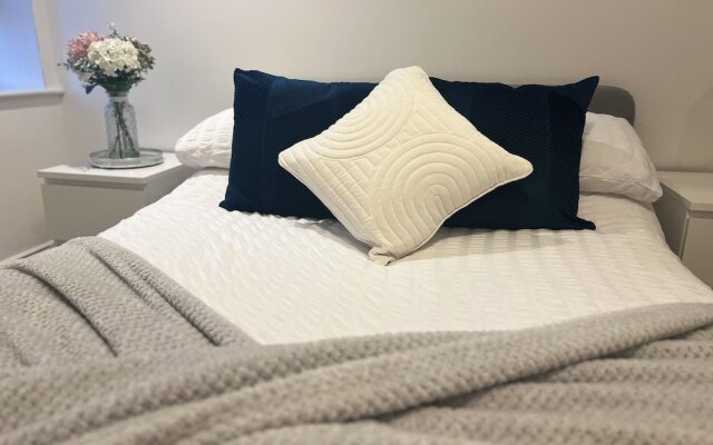 HU1 Hull City Centre Modern Apartment H9
