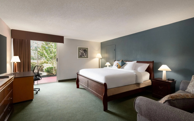 Baymont by Wyndham Salem Roanoke Area