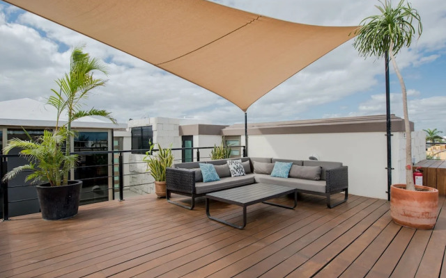 Lotus-6 by Playa District