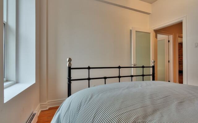 Gorgeous 3BR Right Downtown Montreal