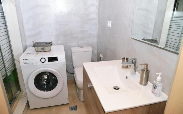 Neo Faliro Train St. 2 Bedrooms 4 Pers. Apartment