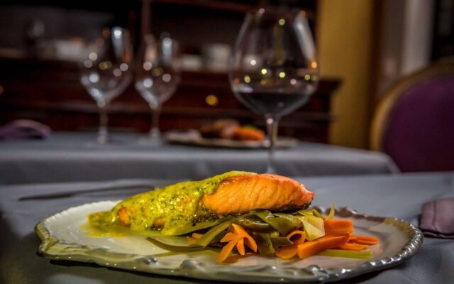 Hotel Chateau Physique