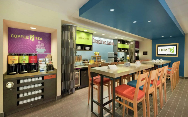 Home2 Suites by Hilton Milwaukee Airport