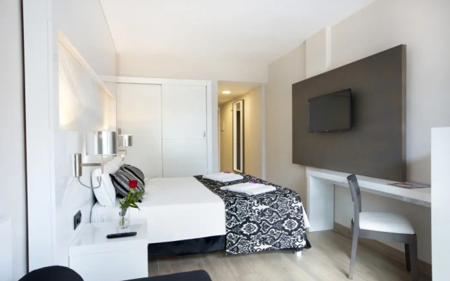 Mar Hotels Playa de Muro Suites