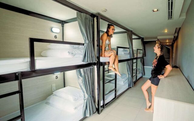 Mad Monkey Phuket