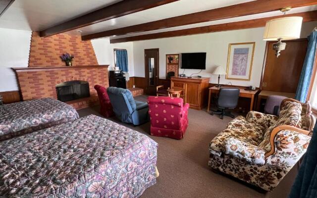 Spinning Wheel Motel