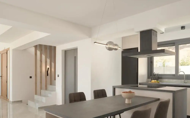 Luxurious Villa Dias With Tennis Court by Estia