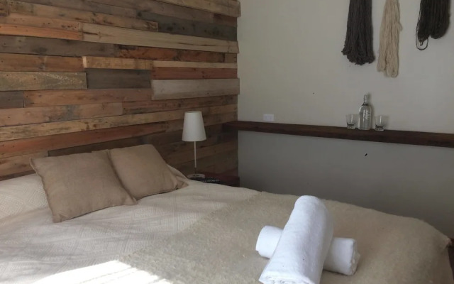 Hotel 381
