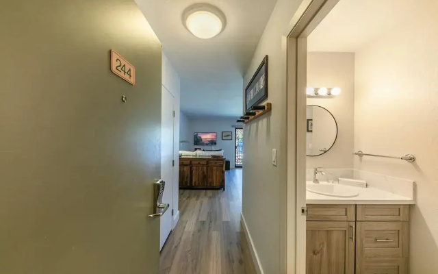 244 Bldg C 1 Bedroom Condo