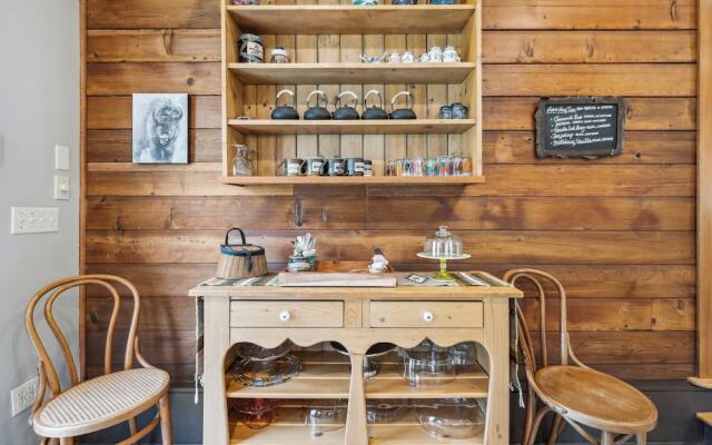 Good Medicine Lodge Bed & Breakfast