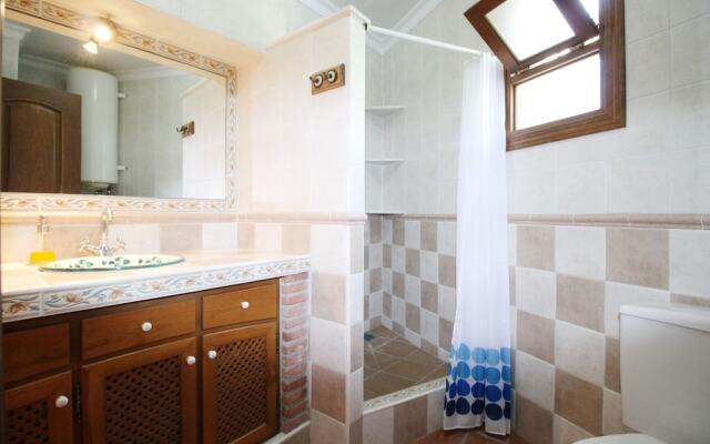 1056 Cortijo Cecilio