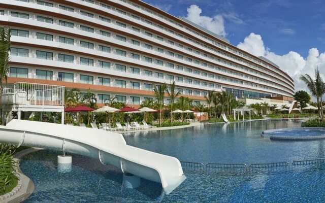 Hilton Okinawa Chatan Resort