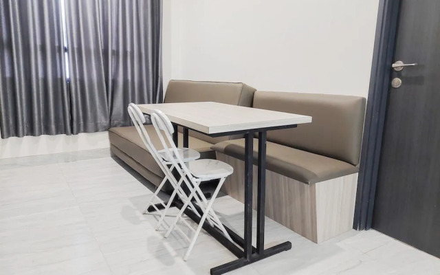 Good And Warm 2Br At Collins Boulevard Apartment