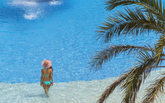 Aparthotel Costa Encantada