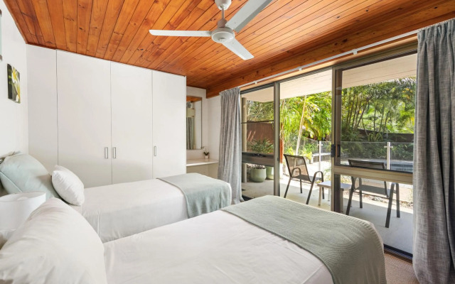 Tea Trees Apartment 6, Little Cove