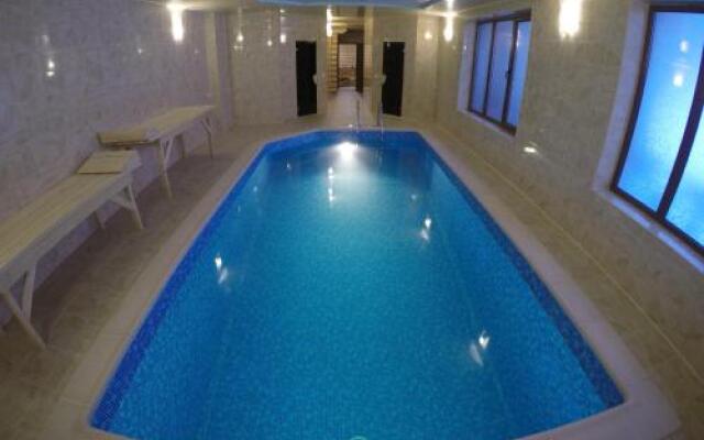 Lavina Hotel