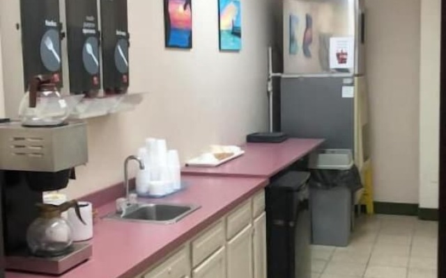 Manistee Inn & Marina