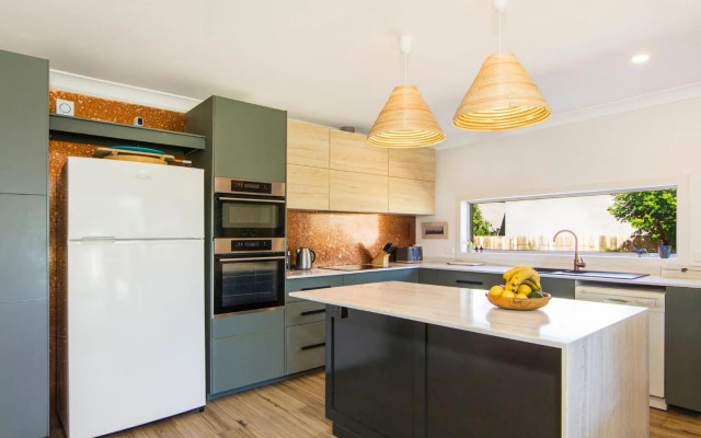 Spinnaker - Family Getaway - 2mins Walk to Beach