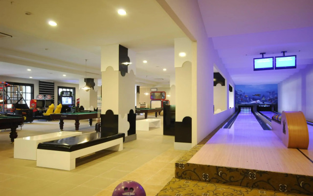 Seaden Sea World Resort & Spa