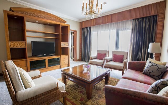 Shangri-La Hotel Bangkok, Serviced Apartments